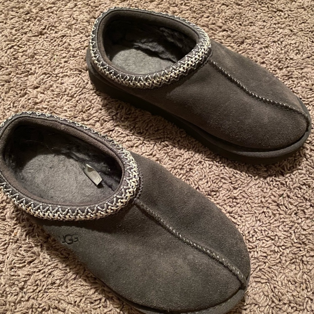 Grey Ugg’s